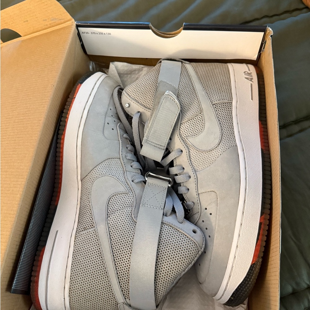 Nike Air Force 1 HI Supreme Gray and Black High-Top Sneakers